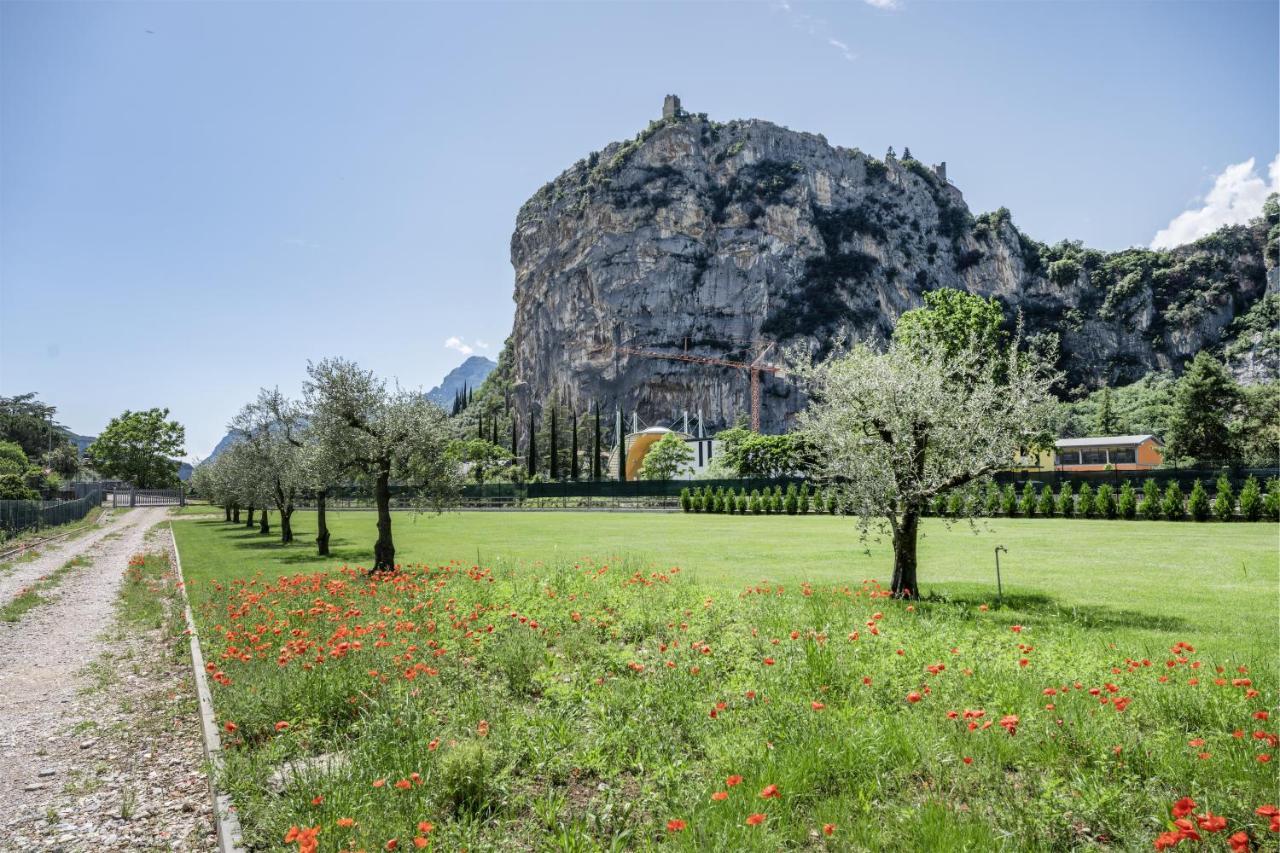 Casa Flavia, Mountains & River 阿科 外观 照片